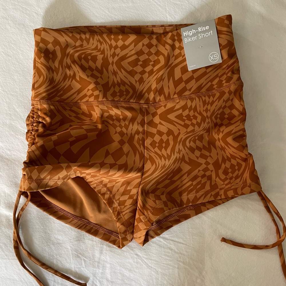 Forever 21 High-Rise Biker Short XS